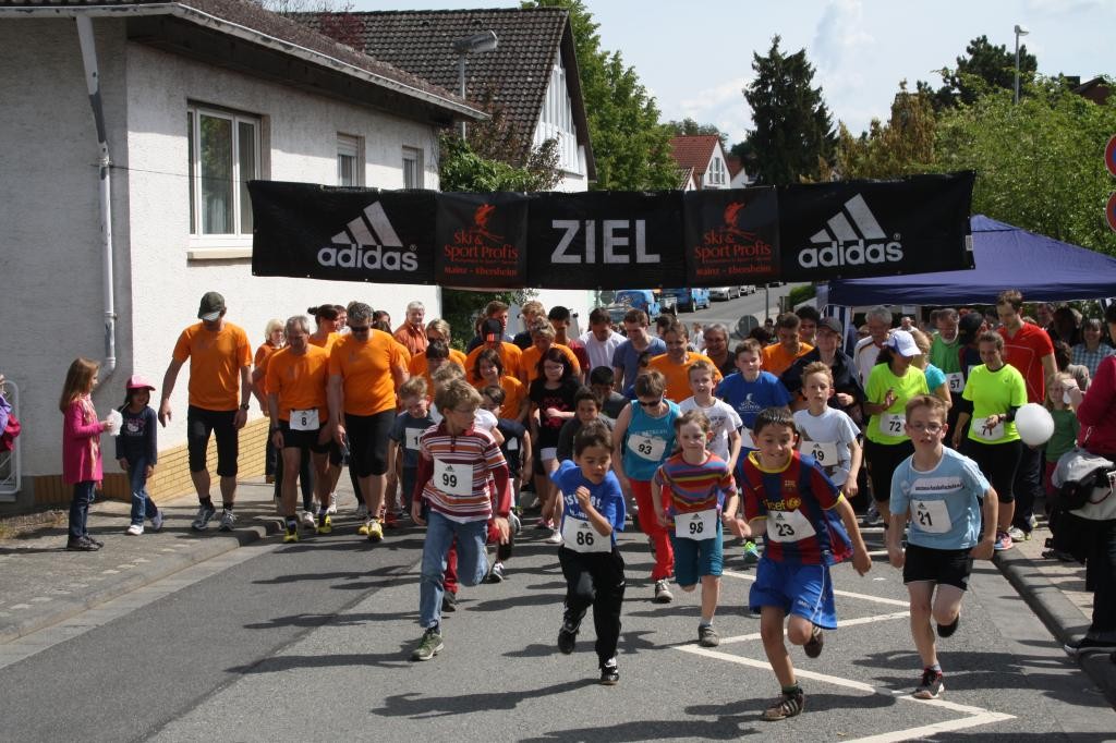 Start 1. Stiftungslau,f Fronleichnam 2013